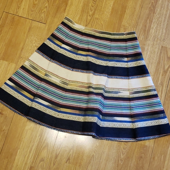 Chloe Oliver Dresses & Skirts - Chloe Oliver tapestry skirt sz 4